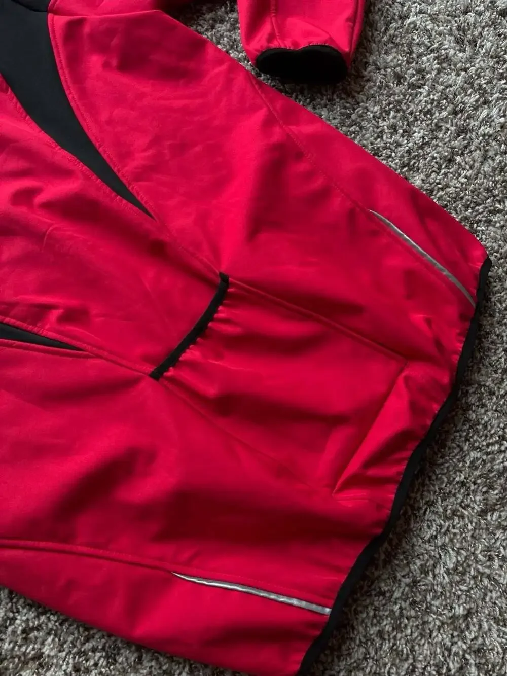 Arsuxeo Winter Thermal Softshell Cycling Jacket Red and Black Windproof Fleece